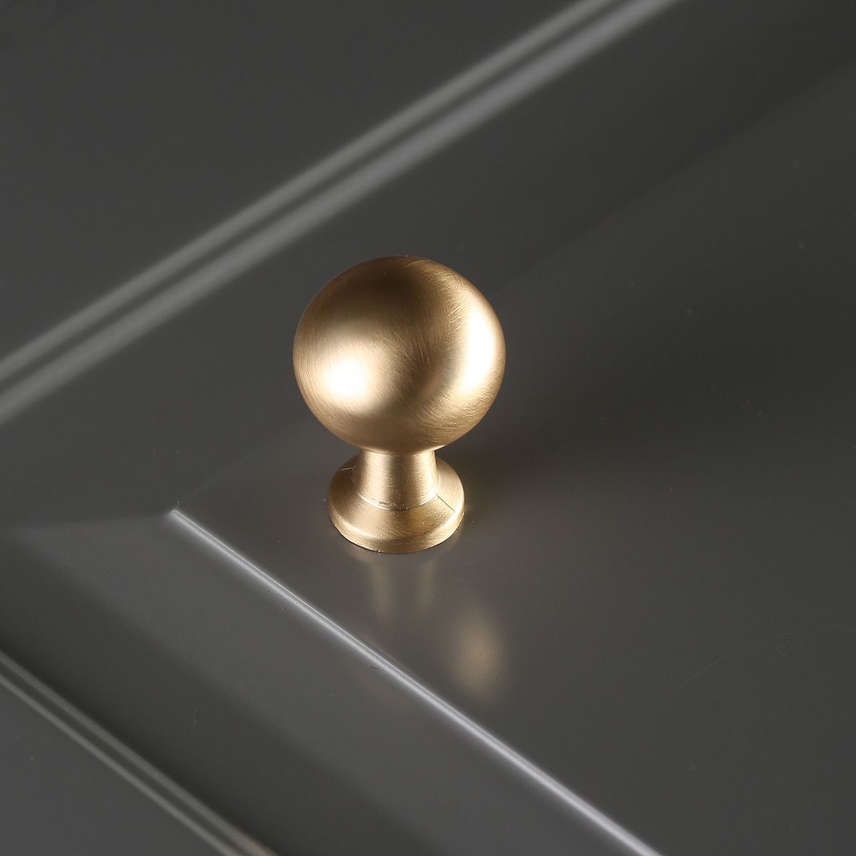 Ручка мебельная кнопка матовое золото GZ-NORD-1-18 GTV / 69893 / оптом и в розницу / мебельная фурнитура "ЛАВР"