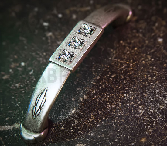Ручка мебельная скоба 96мм с кристаллами Swarovski старое серебро 15.129.96 SWA 06 Brass / 69236 / оптом и в розницу / мебельная фурнитура "ЛАВР"