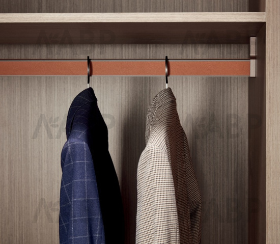 Nuomi/штанга с кожаными вставками Ralphie, 864 мм серый / 6113190 / 86044 / оптом и в розницу / мебельная фурнитура "ЛАВР"