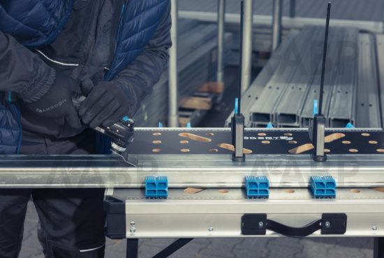 HOEGERT складной верстак 845*598*735-885мм/HT7G541 / 58346 / оптом и в розницу / мебельная фурнитура "ЛАВР"