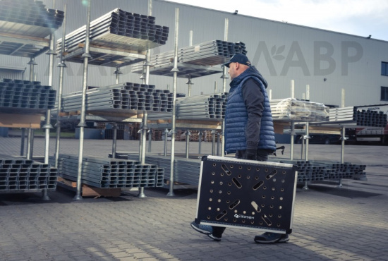 HOEGERT складной верстак 845*598*735-885мм/HT7G541 / 58346 / оптом и в розницу / мебельная фурнитура "ЛАВР"