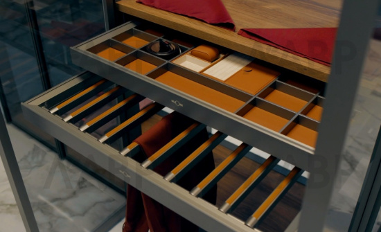 Nuomi/выдвижная брючница Ralphie 764*469*65mm, серый / 6110480 / 86021 / оптом и в розницу / мебельная фурнитура "ЛАВР"